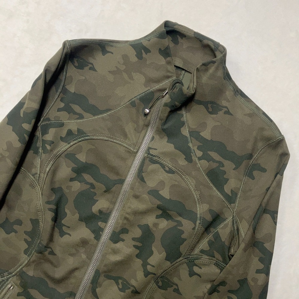 Lululemon Forme Jacket *Cuffins Savasana Camo 20cm Fatigue Green LUON Size 6